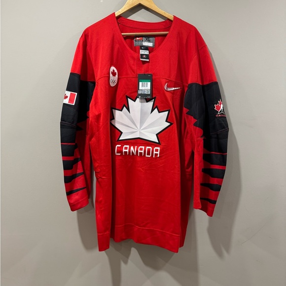 Nike Other - Nike Team Canada Olympic Official Jersey - XL